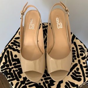 Sling back heels in cream